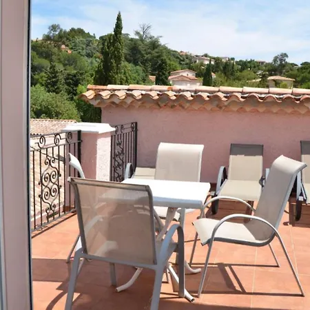 Des Anges Hotell 3*