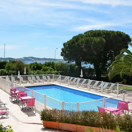 Des Anges Hotel 3*